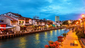 carliemaxicab_services_Malacca_1_300x170